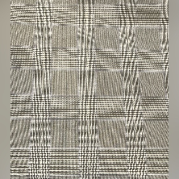 SOLD Lane Bryant grey flat front cuffed plaid bermuda shorts 20W - Picture 2 of 5